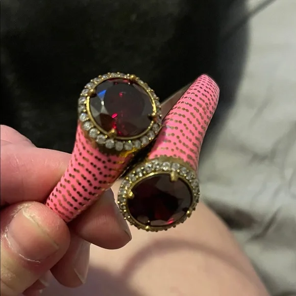 Elegant Pink and Gold Women's Bracelet - Picture 7 of 7